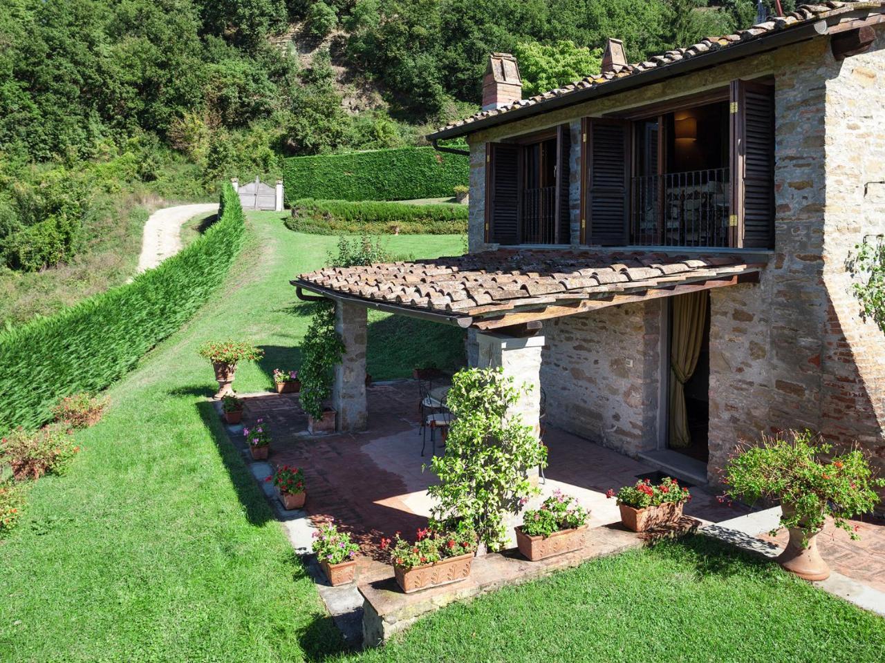 Villa Eleonora Ampinana ภายนอก รูปภาพ