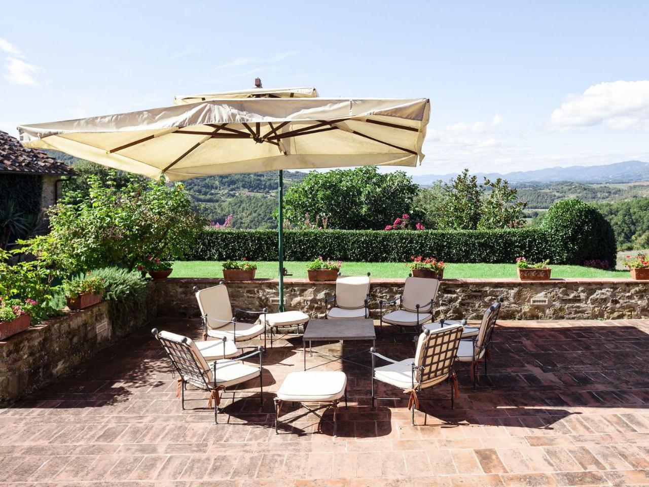 Villa Eleonora Ampinana ภายนอก รูปภาพ