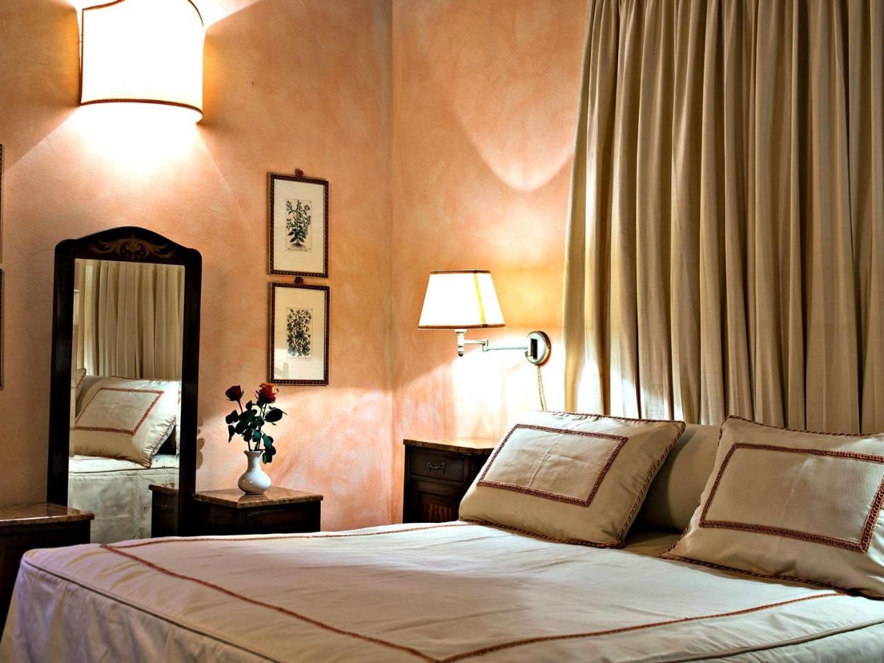 Villa Eleonora Ampinana ภายนอก รูปภาพ