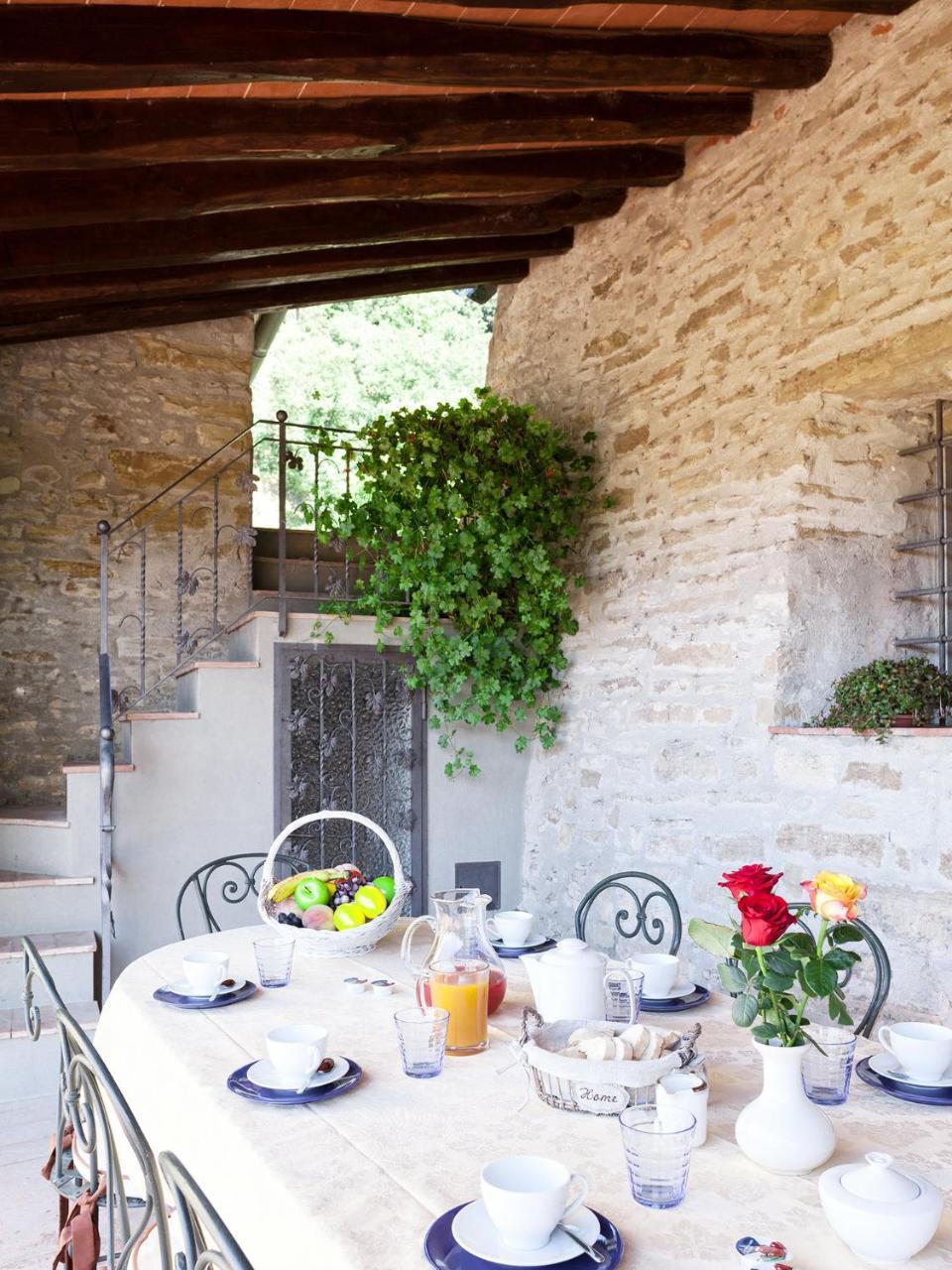 Villa Eleonora Ampinana ภายนอก รูปภาพ